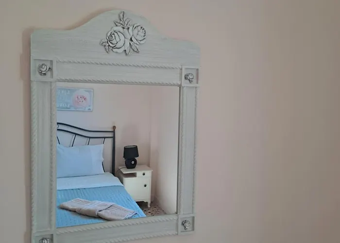 Spacious With View And Garden For Kids! Appartement Tínos